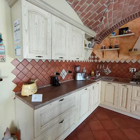 Da Barbara & Simone アパート Collemezzano